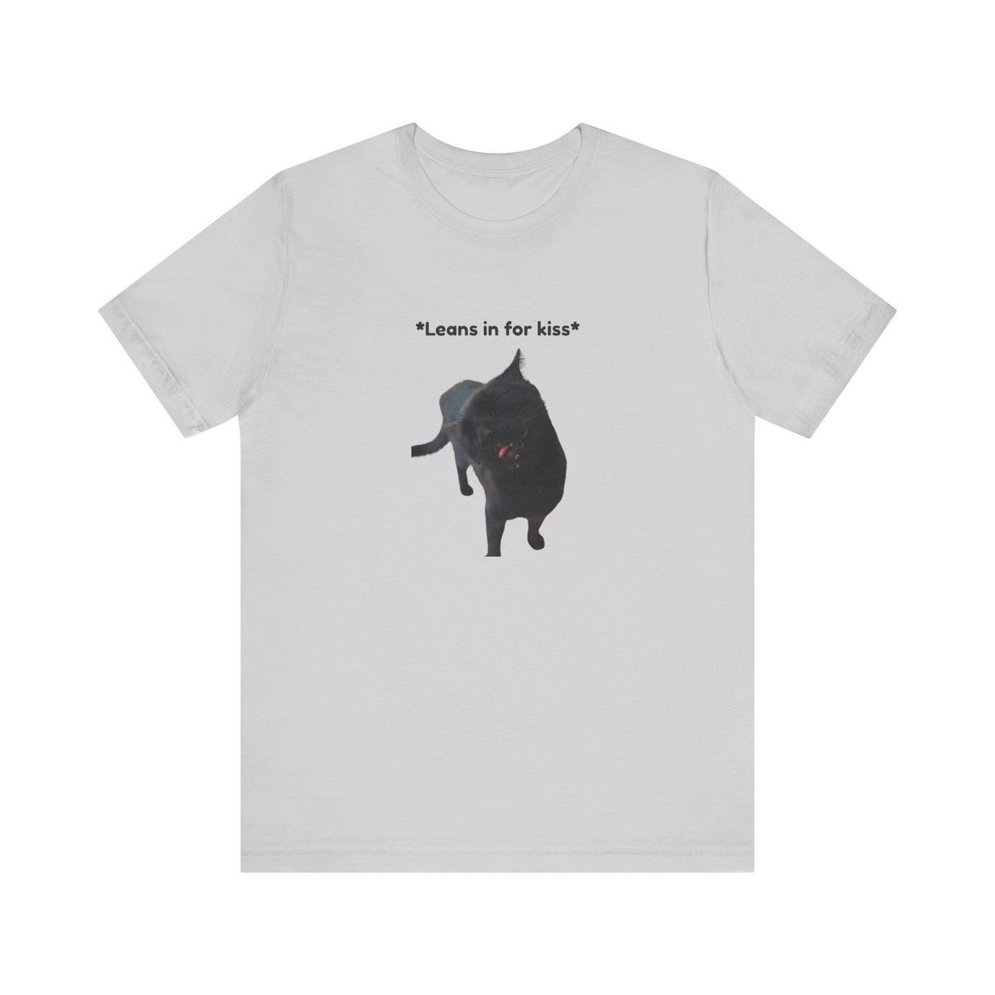Unisex Realstic *Leans in for kiss* T-Shirt