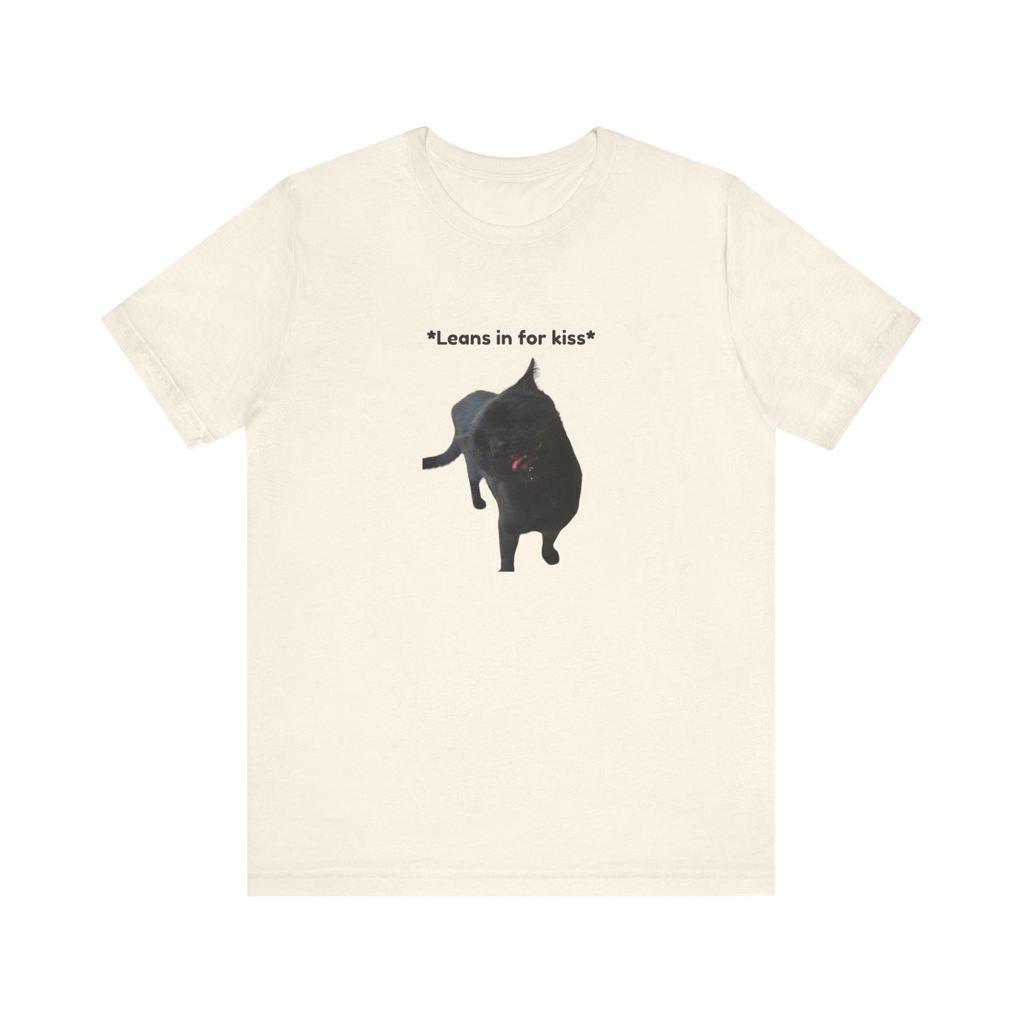 Unisex Realstic *Leans in for kiss* T-Shirt