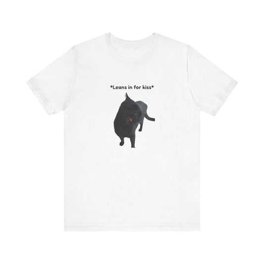 Reversed Unisex Realstic *Leans in for kiss* T-Shirt